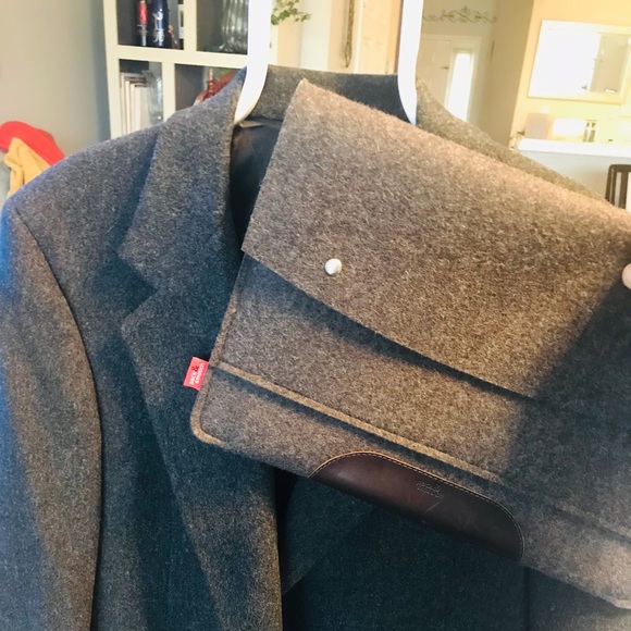 PACK & SMOOCH Hampshire Wool Laptop Sleeve - Picture 3 of 7